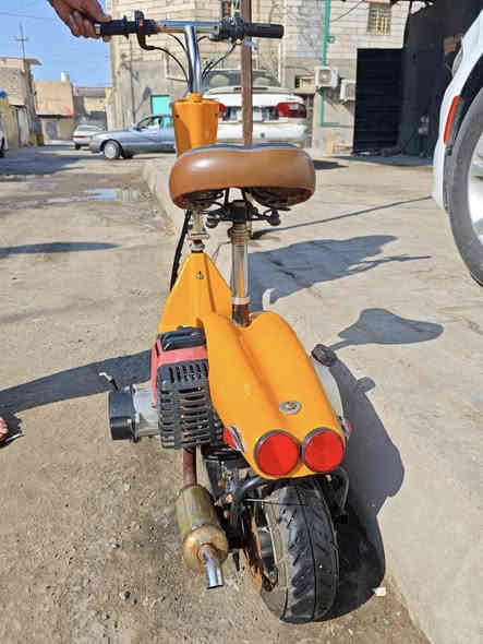 سلام عليكم دراجه للبيه مميزه لون اصفر وارد اكويتي امريكيه محرك بالجيس الدراجه متروكه حتى تايرات جدد بس نازلات الدراجه شغاله وتمشي . خبط كل لتر بانزين قبق زيت مكينه منشار غراضه متوفره بالداكير مكانه الدراجه بالبصره المعقل سعره190الف وبيه مجال رقم الهاتف موجود وتساب ***********
