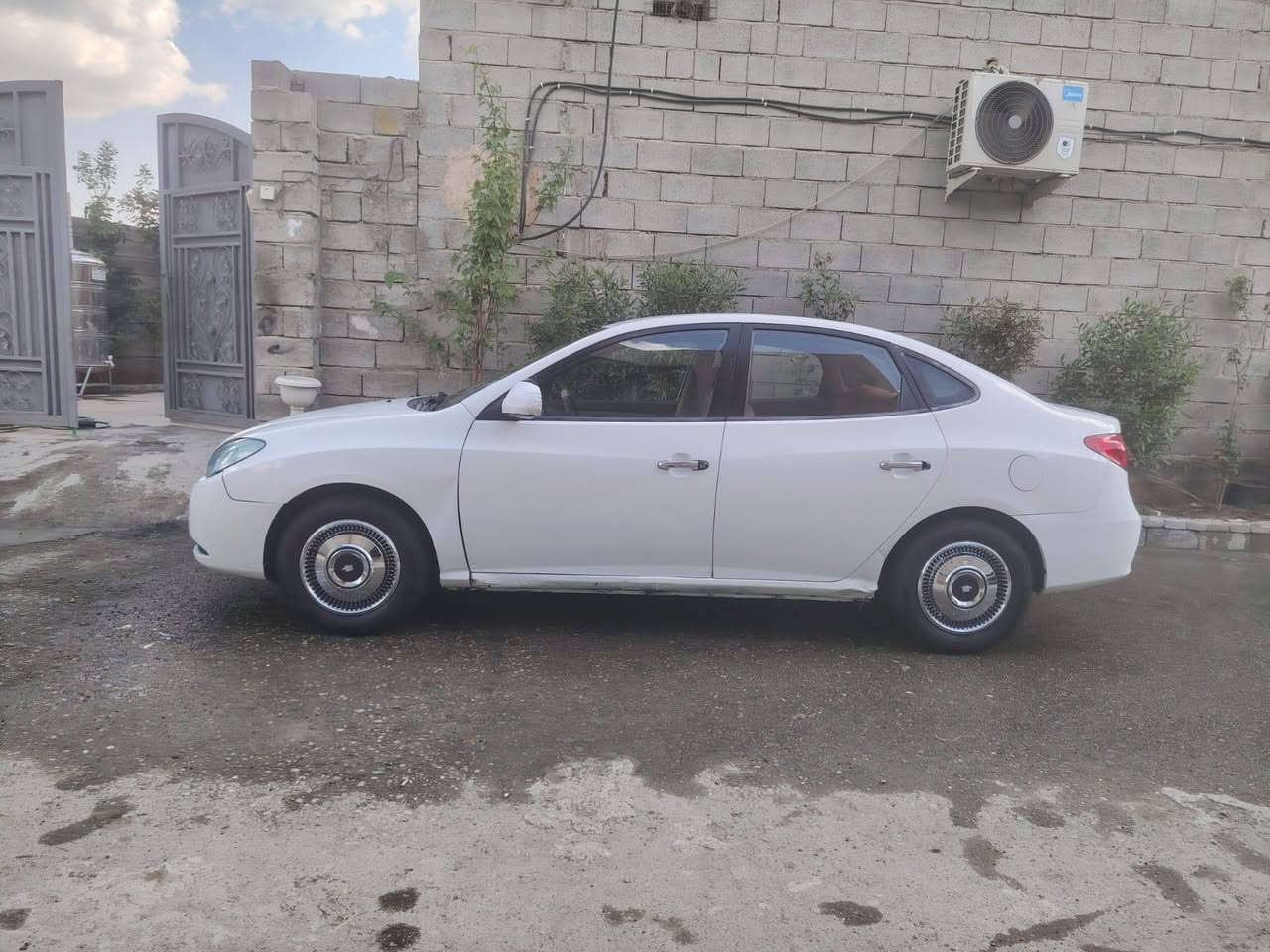 سلام عليكم سياره لنتره لبيع ادوات مكينه وكيو وتخم تأير شرط جديد لمكان صلاح دين بلد لسع
ر ربعيم وبيها مجال  لستفسار تصل ***********
