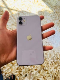 ايفون ١١ • ١٢٨ • بطارية ٧٧