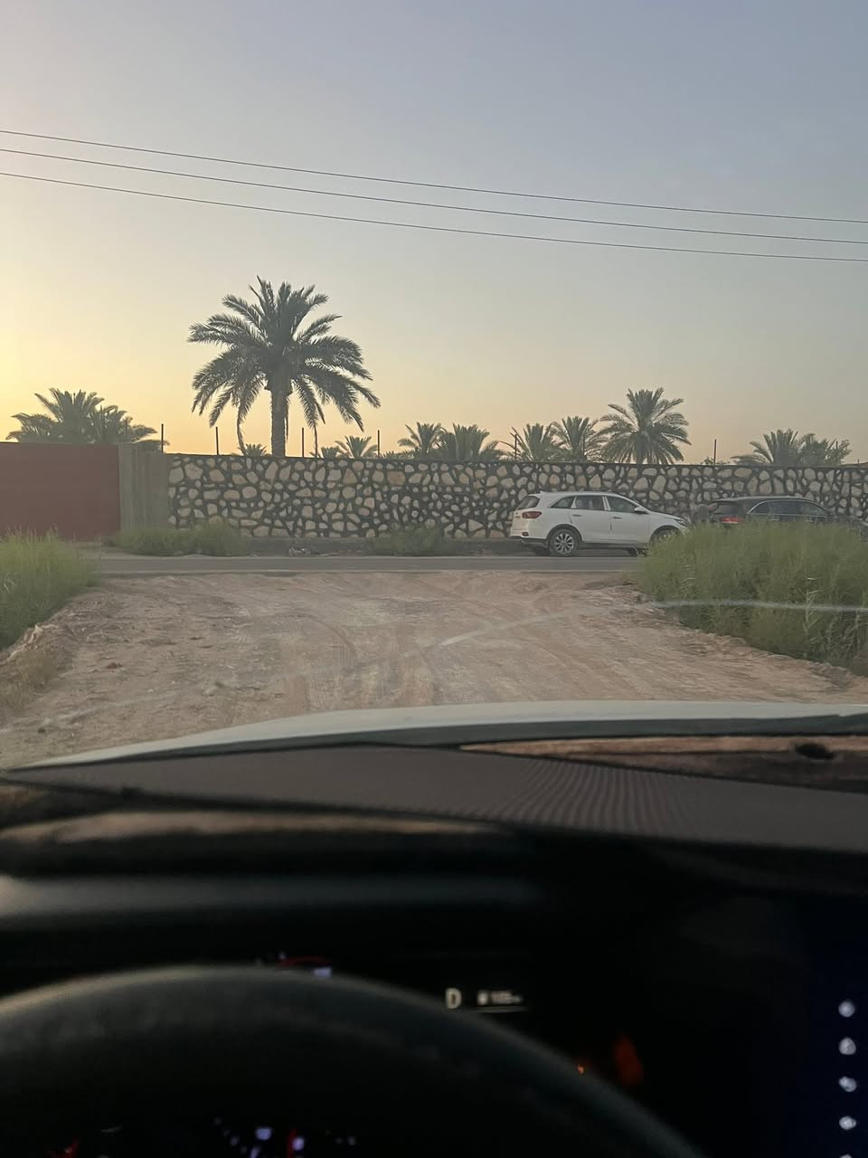 400متر جوار مستقبل 200متر ع شارع عام كدام قطعه مزرعه مكان راقي بشكل يشهد الله ماء كهرباء انصال***********
