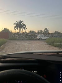 قطعة ارض للبيع • ارض 400 متر • جوار مستقبل • ارض قريبة من الشارع العام...