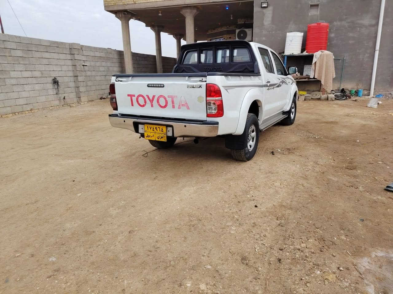 بسم الله الرحمن الرحيم 
فور ويل كاز مكفوله من الضربه والصبغ تختم تاير تبريد تدفئه مكينه وكير خير من الله ومكينه توني مجفتها السياره حلوه وجاهزه بس سنويه منتهيه 
للتواصل *********** البصرة, العراق
