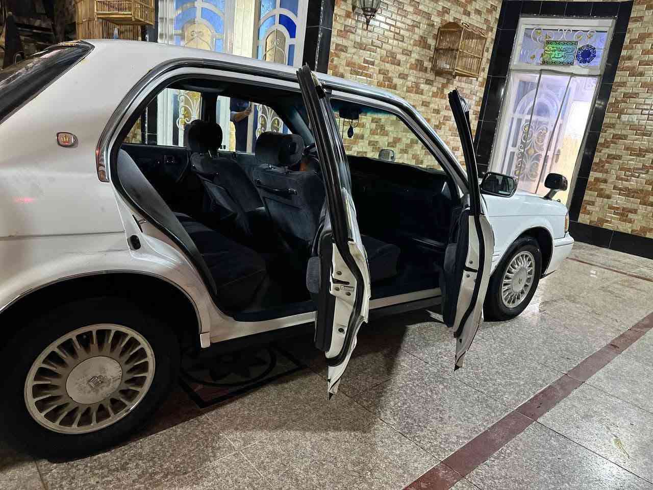 ارنب موديل ١٩٩٧ لون ابيض 
‏

‏السياره مكفوله كفاله عامه 

 عندي بيها وكاله عامه بأسمي 

وين ماتريد احولك رقمها بغداد مشروع موازي 

 سنوية منتهيه بـ سنة 2023 

تبريدها عطلان كهربائيات كامله لايتات كامله كير مكينه حداديه نضيفة

‏الله شاهد كل شهر حته لو ما اطلع بيها ابدل دهنها وارتبها سياره ع ايدي مال بيت مو مال گراب

طخم تاير جديد الصور يمك وقيم 

‏

‏مكاني البصرة 

السعر 55 

للأتصال ***********
