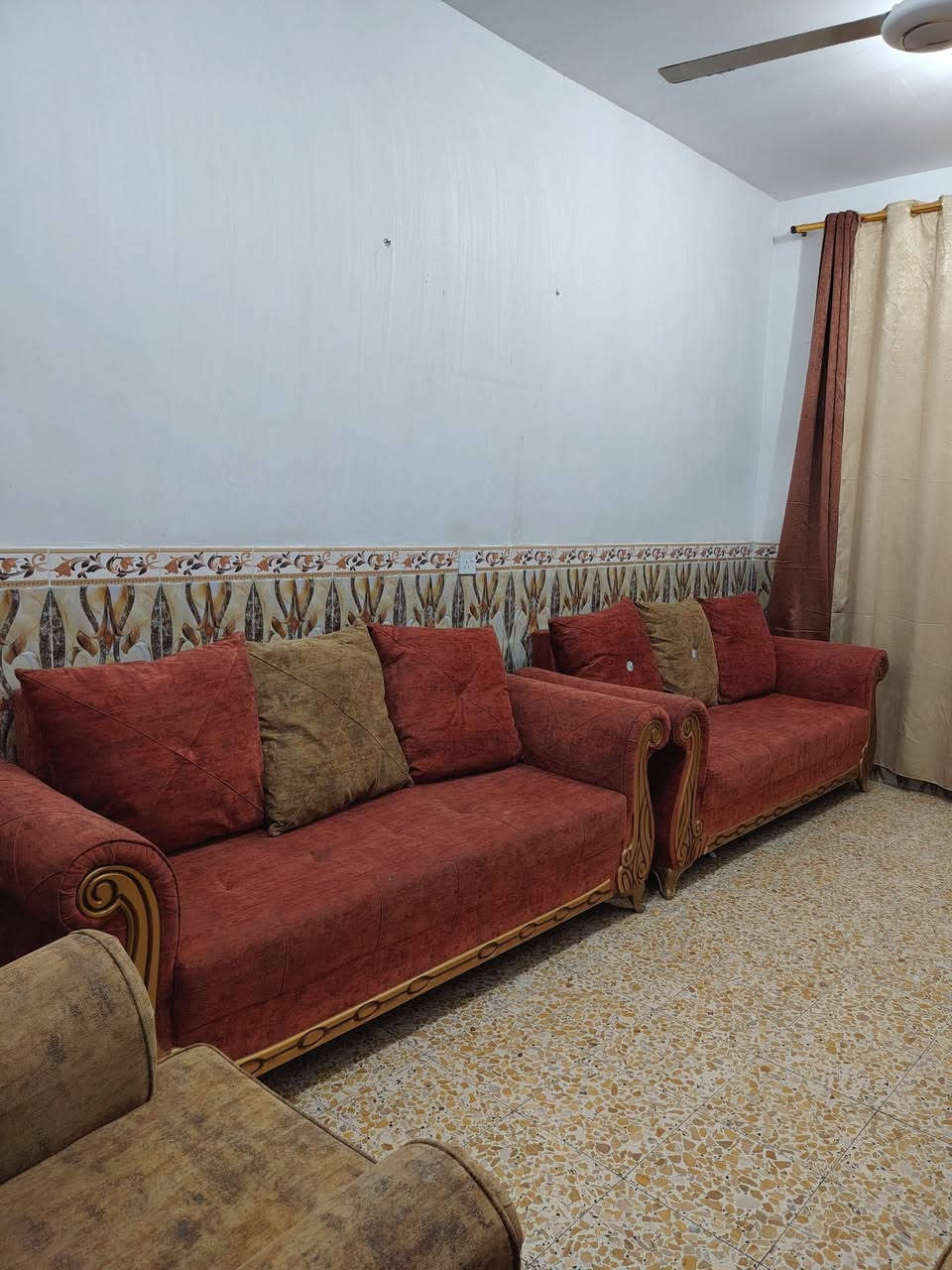 سلام عليكم تخم 3 كرويتات وكرسين سعر 450 استفسار ***********
