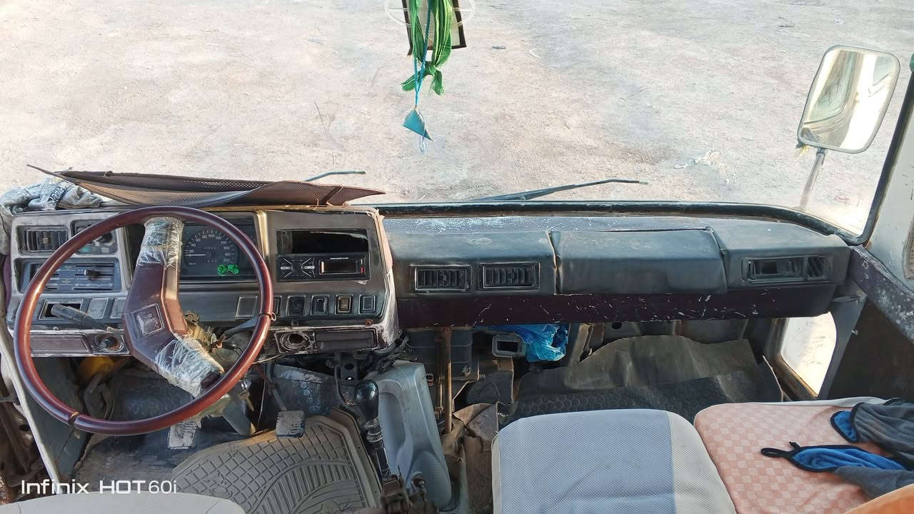 سلام عليكم كوستر عريض موديل89 محرك مال بنكو ع شرط سعر 5 الرقم ‏‪***********‬‏
