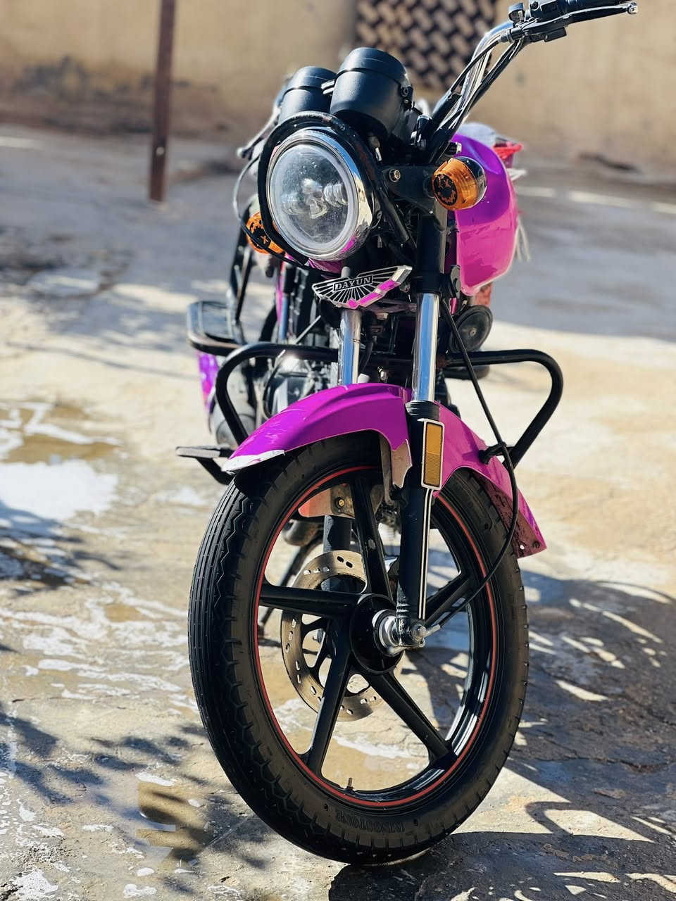 السلام عليكم  للبيع دراجة دايون نفخ  محرك 200 موديل 2022 الدراجة أوراق اصولي دراجة مكفولة السعر 1700 وبيه مجال للاستفسار الاتصال على الرقم التالي ***********
