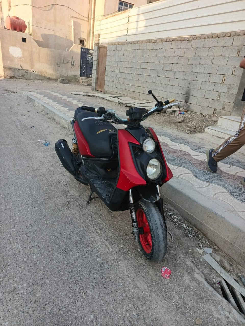 السلام عليكم دراجه للبيع وذا مراوس بماكس بوليسي الإتصال على الرقم ***********
