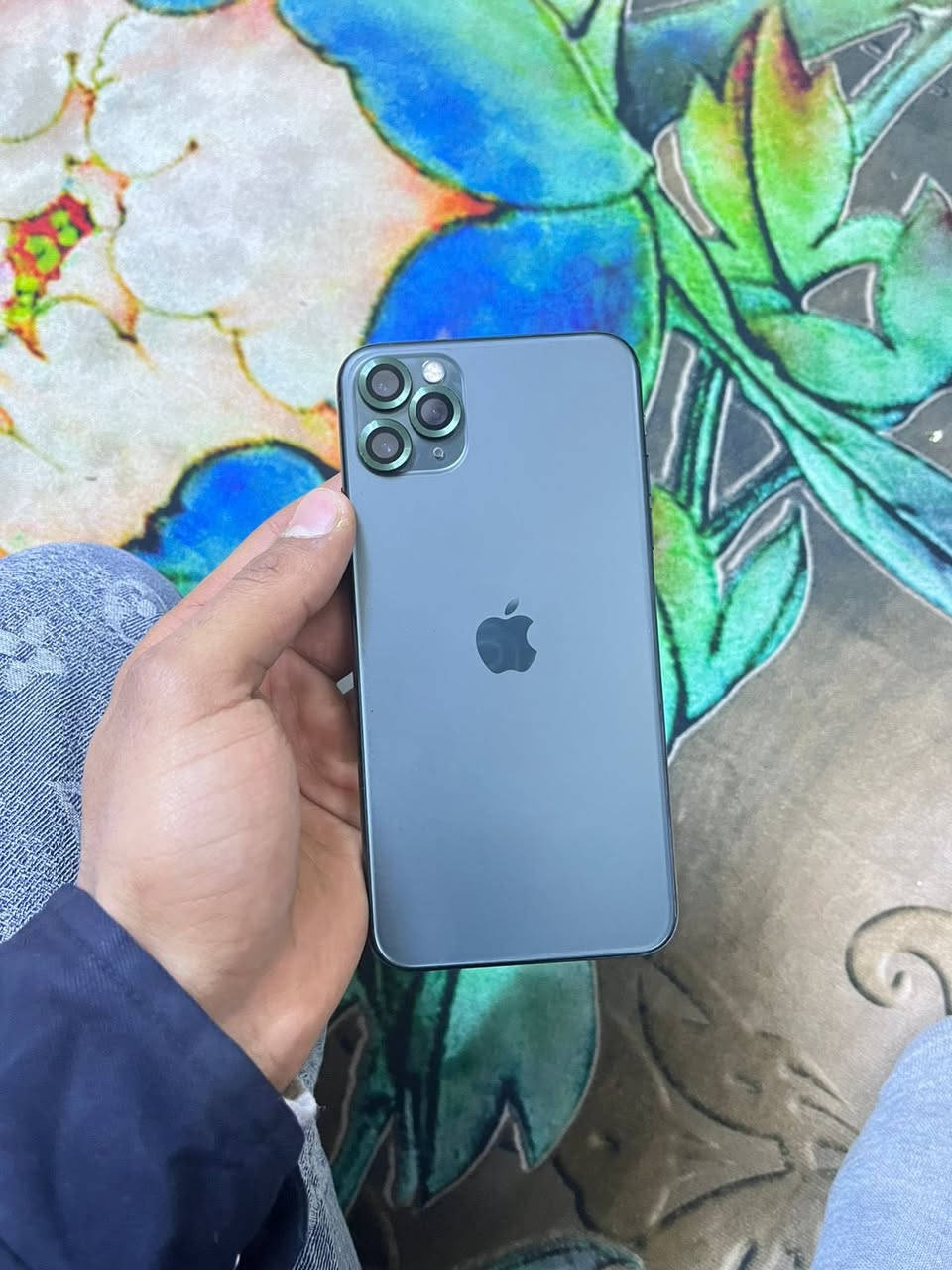 السلام عليكم عندي آيفون 11برو ماكس نضيف 100/100لا مفتوح ولا شايف صيانة بكاني بطارية 75بكاني بغداد الشعلة موجود خاص هاذة رقمي ***********
