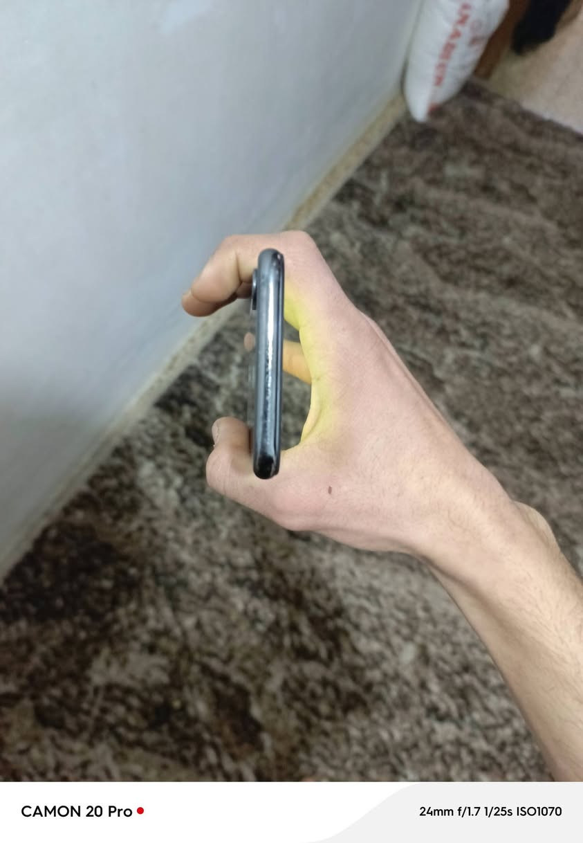 اكس عادي
كامره خلفيه شغل وا كامره الاماميه فلته 
ذاكره 64
بطاريه 100
سيم شغل 
الجهازي ابدل بطاريه وا شاشه 
الجهازي مال بنت يعني ما متعبته 
سعره 95 وا بي مجال قليل


**إذا كنت صاحب هذا الإعلان وتريد حذفه لأي سبب، رجاءا أرسل رسالة إلى الدعم الفني**