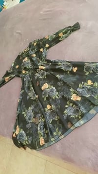 متوفر • ملابس