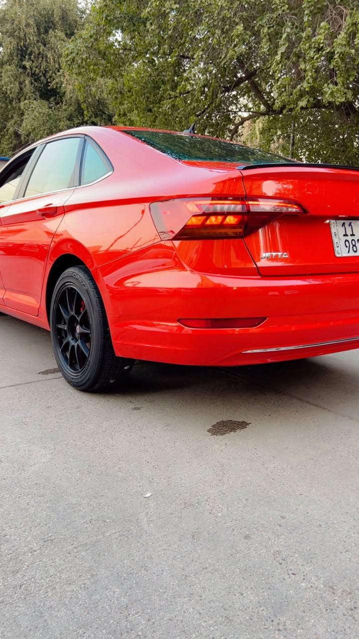 سلام عليكم جيتا 2019 بغداد بسمي رقم وهزه جدد سياره جديده بمعنه الكلمه كل نقص مابيه بيه بس البنيد مصبوغ فقط بدون دواخل ويل حجم 17 تخم تاير جديد ماشيه51 تبريد ثلج منضومه جديده 
لد خلفي امامي دبل سويج مكان بغداد الصالحيه
السعر 127 ماكو هيج سعر وبيه مجال كلش بسيط
*********** حجر الصلنصه موجود بلادي
لون مشمشي مميز كير 8 نمر قتصاديه حيل بغداد, العراق
