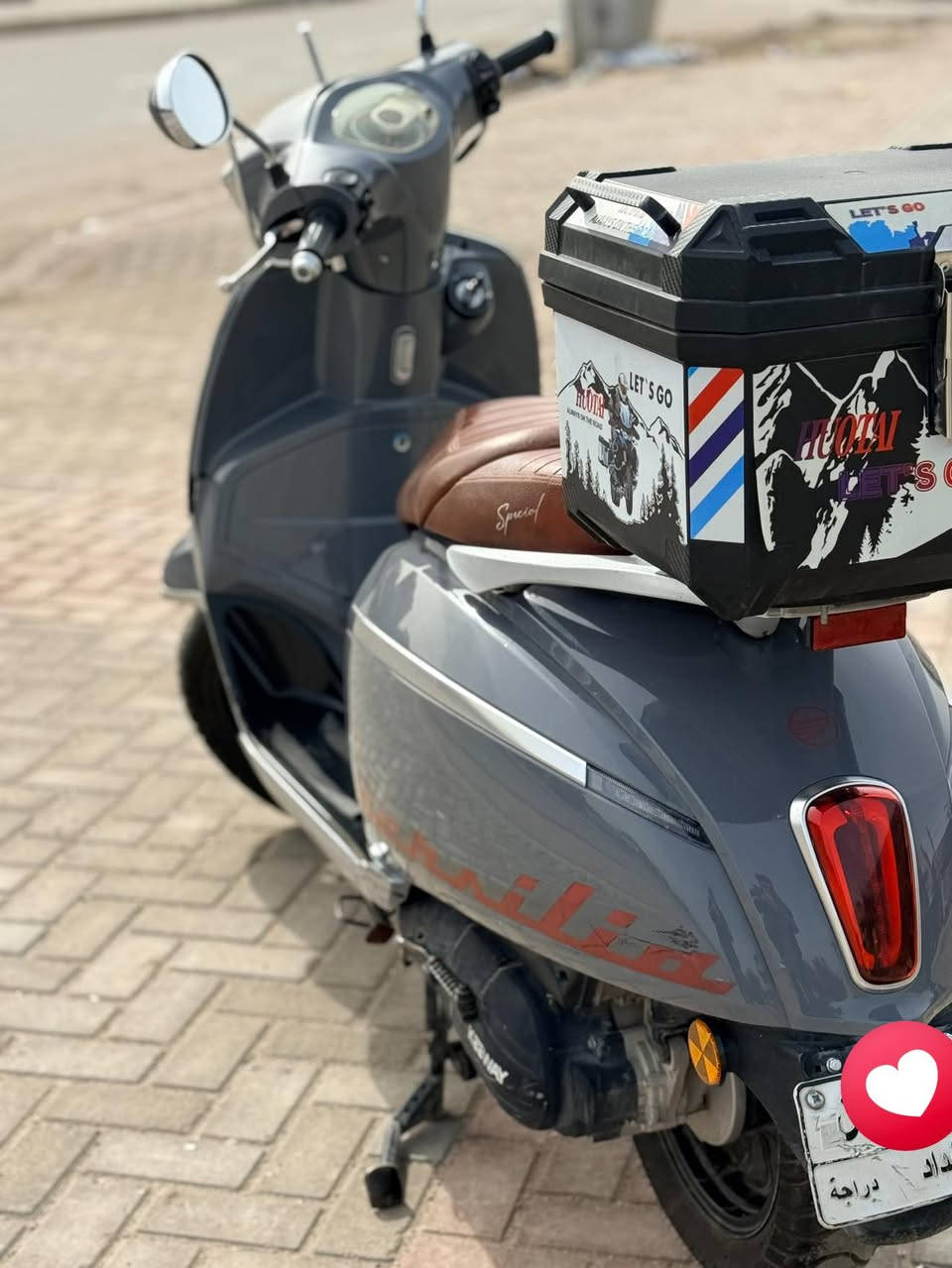 السلام عليكم
دراجه كيواي نوع فيرسيلا كلاسك 
رقم بغداد
الدراجه ناعمه و حلوه 
الاضرار موضحه بل صور شخوط بسيطه بل كفرات
مكينه الدراجه ١٥٠cc 
نوع الاناره led 
تشغيل بصمه + سويج
شلعه و معدا كلش حلوه 
موجوده شركه للمواد للاحتياطيه

مكاني بغداد حي الجهاد 
*********** 
سعر الدراجه 
1,700,000  وبيها مجال حك الجيه
