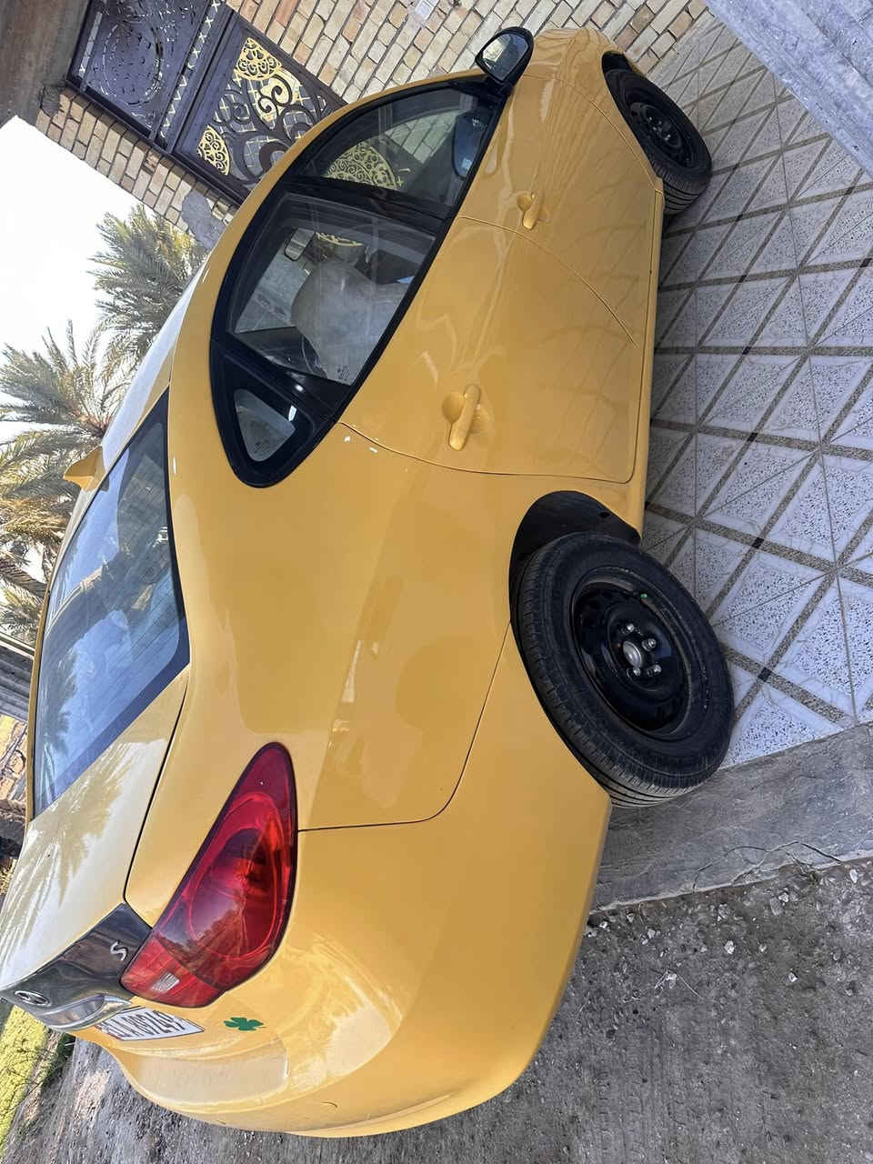 السلام عليكم 
النترا 2009 كفاله عامه عدا 
طخه بسيطه بخشم جاملغ الخلفي
كير محرك كفاله حداديه نظيفه سياره مال جناي
على ايدي دوشمه داخلها حلو سنويه مجدده ب اسمي شخصيا  مكينه 1800 تخم تاير جاهزه للاخير ***********
السعر ب85
