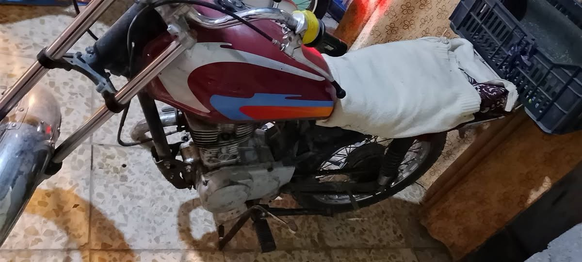 السلام عليكم دراجه للبيع ايراني دراجه كلك مقفوله مال عمل عنوان كربلاء حي الغدير فقطلالسعر 200 وبيها مجال قليل دراجه استوني مبدل بوشه وبستم جديد تجفيد صار له عشره ايام نعمه من الله***********
