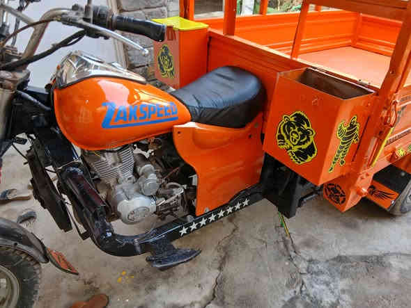 سلام عليكم اخوان ستوته موديل 19فرس نظيفه حيل مزورقه كامله محرك ما مفتوح كهربائيات كلها شغاله مال جناي أوراق استوته كله جديد صبغ حراري اثر جرد رقمي بيه واتساب أو اتصال مازنجر هم موجود *********** السعر مليونين اوربع اوبيه قليل مكاني قظاء القرنه منطقة الشرش
