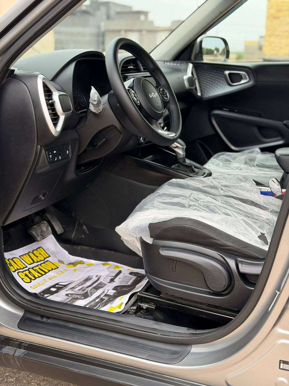 السلام عليكم للبيع 
 كيا صول موديل 2022
امريكي حادثها بابتين جهه اليمنى
 رقم بغداد 
ماشيه 61 الف
 مكينه 2000 مكفوله 
كير مكفول 
صدر امامي وخلفي جديد 
تخم تاير جديد
 باتري جديد 
نظامين قياده سبورت وعادي
اشاير بالمري
حساسات خلفيه
حساس ضغط الاطارات
رادار امامي وخلفي وجانبي
توقف ذاتي
مانع انحدار
نقطه عمياء
لايت عدسه
مانع انزلاق
كروز سرعه
تحكم ستيرن 4 جهات
تدفئه بالكشنات
تدفئه بالستيرن
تبريد ثلج
شاحن ويرليس
اوامر صوتيه
شاشه وكاميرا ابلاديه
شاشه كار بلي
مكاني بغداد الدوره
السعر ((128 )) ورقه وبيه مجال كلش بسيط 
للتواصل  ***********
