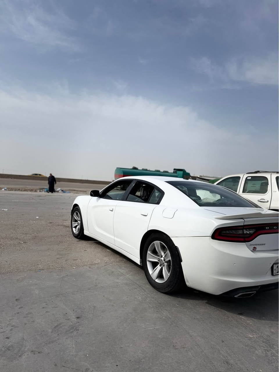 جارجر مواصفات sxt موديل 2016 اصل كندي بدون حادث رقم بصرة سنويه ل29 تخلص السياره بأسم والدة (ام)صديقي وتوفت يحولون شوكت ماتريد بنفس منطقتي 
كير مكينه حداديه تبريد شاصي لغد كله كفاله سياره جاهزه سعرها 185 بيها مجال قليل
السياره مكانين بارد بيها  ورصعتين ناعمات مايبينين باقي السياره نظيف متواجد واتساب
*********** البصرة, العراق
