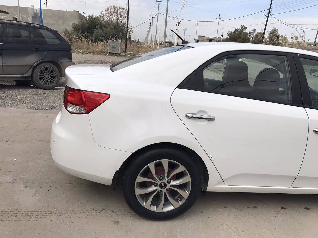 السلام عليكم سيراتو موديل2011 خليجي رقم دهوك 
محرك بيه صرف 
ماشية 127 الف فقط

السعر 96 وبيها مجال تفاصيل السيارة بالسونار ***********
مكان السياره /الموصل
