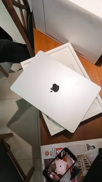 Macbook Air M2 Hard 512 GB Ram 8 GB Battery 100% Cycle 16 15 inch Sliv...