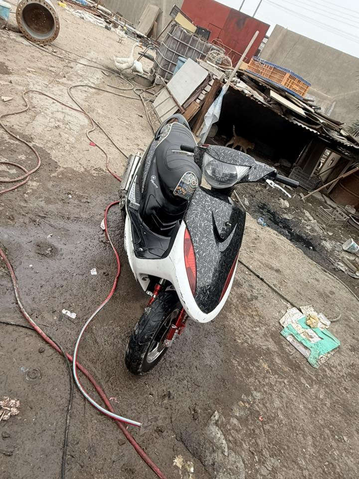 ماكس عدل البيع دراجه مابيه اي نقص دراجه شلعه معدل 120 شرط مكينه 55 كلجات امامي رياضي خلفي  رياضي بس ما عده الكزوز ما أشيله كزوزه افم ام قفله دراجه 800 الف عنواني بصره العشار  تواصل ***********
