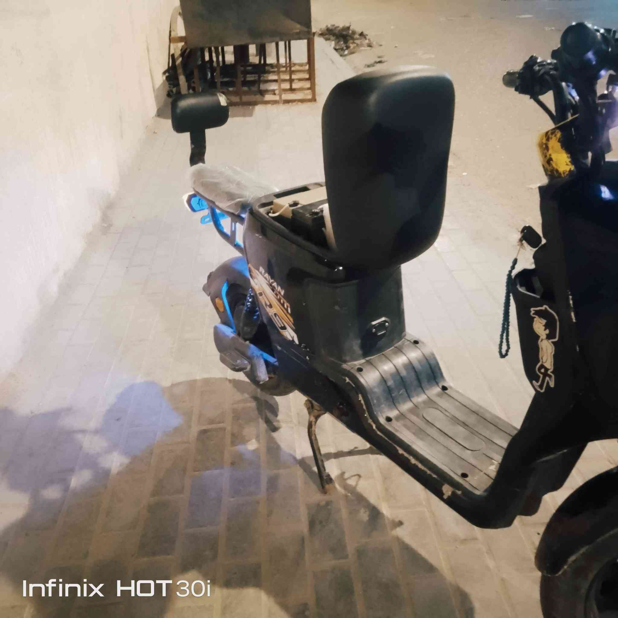 دراجه ريان 2025 نظيفه ار 9 بيها بدل مبدل بطاريه واحده دراجه نظيفه كل شيء ما بيها مكان البصره الحيانيه السعر 475 وبيه مجال الرقم ***********
