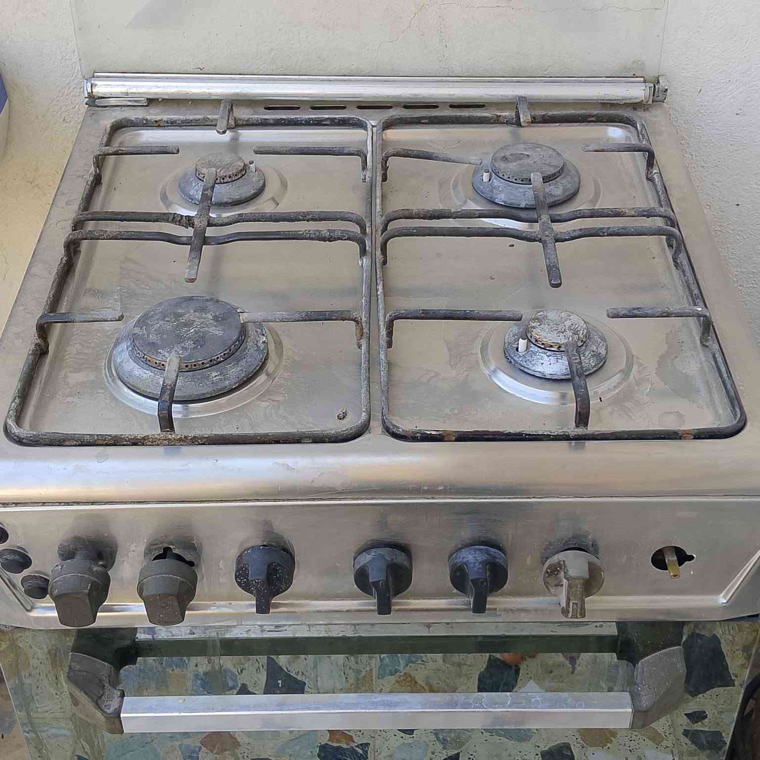 السلام عليكم طباخ للبيع سعر 75
***********
