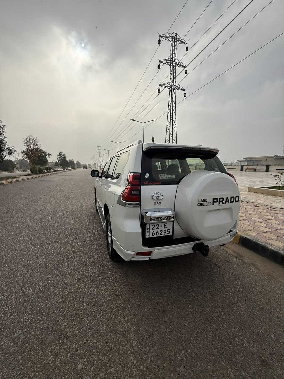 السلام عليكم ورحمه الله وبركاته
برادو 2020 TXL
محرك 6 سلندر 
ماشيه 78 الف 
شاشه كبيره مكفوله كفاله عامه من الصبغ 
تخم تاير جديد
فتحه سقف كامره خلفيه بصمه 
تبريد ثلاثه قطع 
رقم أربيل أنكليزي 
ثلاجه حساس 
السعر : 405 
رقم الهاتف : ‭0770 921 8506‬
العنوان : بغداد / الزعفرانية
