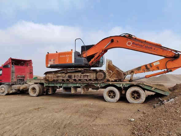 للبيع حفاره زت ثري 2006  حجم 280  رقم أربيل المكان النباعي  السعر 350 وبيه مجال قليل ***********
