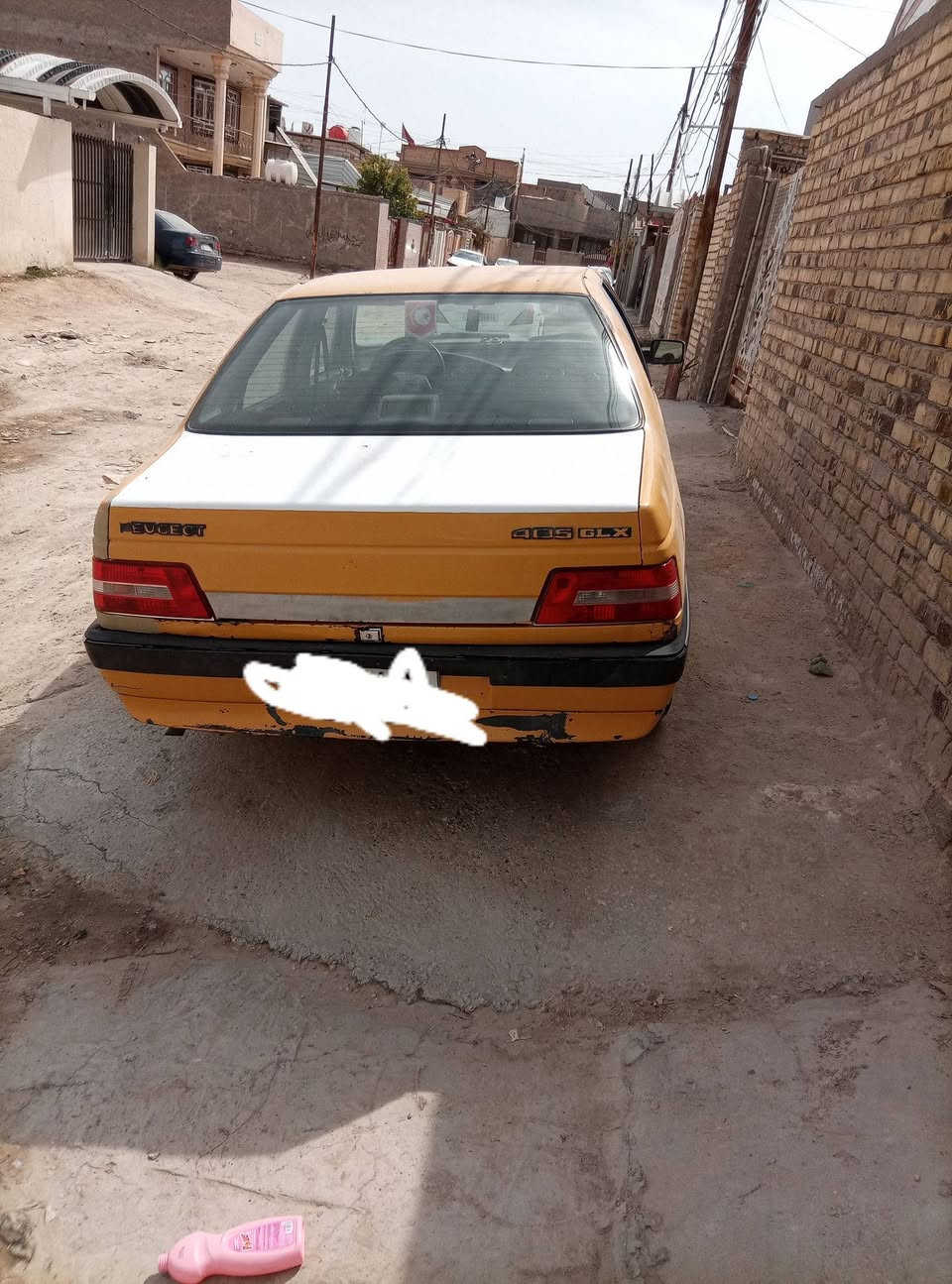 سلام عليكم بيجو ربعميه وخمسه سياره ماعايزه من كرابايات كله شغاله مابيه اي نقص سياره البيع رايده 27 وبيه مجال مكان سياره حله حي العسكري متواجد عل واتساب وهاذه رقمي ***********
