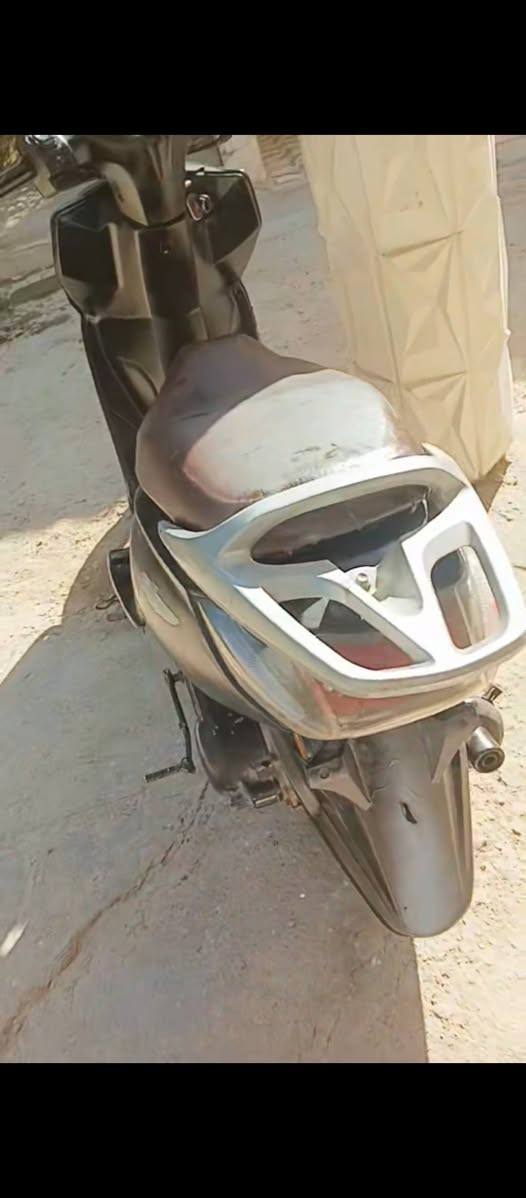 السلام عليكم دراجه لبيع سبيسي شغاله سلف وهندر  مكاني بغداد ابو اغريب الحمدانيه السعر 350 وبيها مجال الراغب بل شراء يتصل *********** واتساب مفتوح
