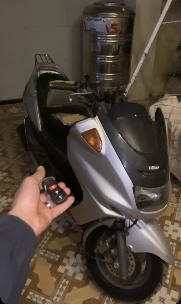 سلام عليكم دراجه ماجسته للبيع مكاني ديالى بعقوبه مكينه تخبل وصافيه مابيها اوراق وتكلفك من سرقه وإذا تحب اسويلك مكاتبه اني ابيعلك كوم حديد السعر 500 وبيها مجال بسيط


**إذا كنت صاحب هذا الإعلان وتريد حذفه لأي سبب، رجاءا أرسل رسالة إلى الدعم الفني**