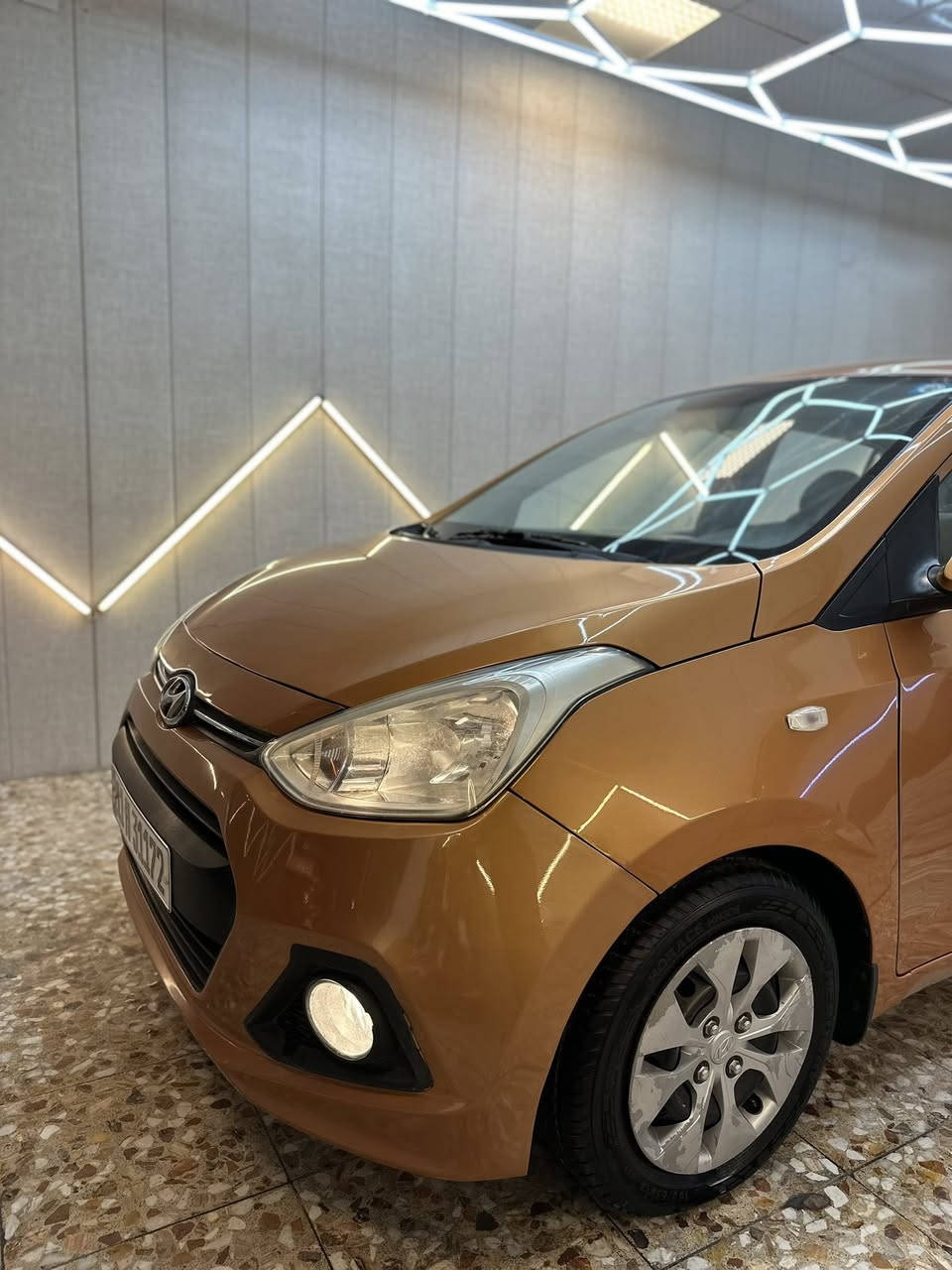 هوندايA10 موديل 2015 كير اوتماتيك ماشيه 71 كيلو اربعه جام كهرباء كامره شاشه  داخل لونين تحكم استيرن مكينه اربعه سلندر بيها فقط نص جاملغ صبغ خلفي بدون اي  دواخل السعر 94$وبيها مجال
:كير مكينة كفالة 
صدر امامي خلفي تخم تاير جديد.
رقم بغداد الجديد .
للاستفسار :***********
***********:
