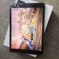 آيباد ٩ • وضع شركة • ملحقات كاملة