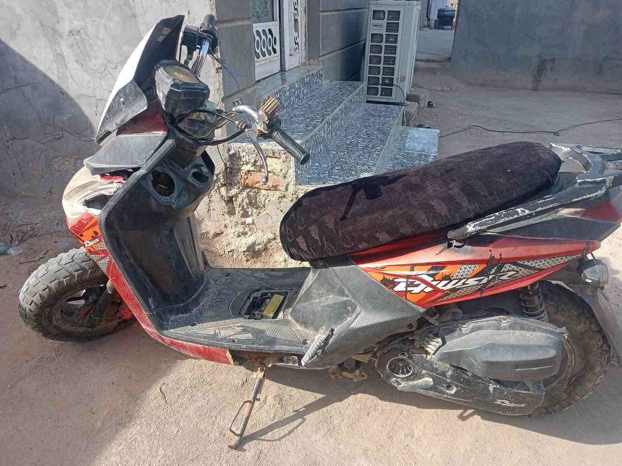 دراجة للبيع ابيع كوم حديد تواصل خاص او التصال على الرقم *********** حله قرب جامعة بابل
