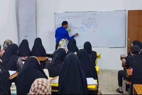 سلام عليكم 
معهد كامل للبيع في حي ميسان الكوفة ((مكان تجاري)) 
يحتوي على المعهد على قاعتين كبيرة وقاعة صغيرة وادارة وايجاره كل شهر بشهره 
وع موقع تجاري بداية شارع الكيات 
وبي عقد ايجار  باقي سنة ونص
 ابيعه سر قفلية 

ايجاره 350  الف  واليكعد بي يدفع 250 الف

 يعني يستقطع  100 من الايجار لمدة  سنة ونص
  لان اني خسرت عليه 3 ملايين و600 تصليحات وترتيب وتأسيس كهرباء وماي وديكور للادارة 
ونص المبلغ عليه ونص على ام البيت 

يحتوي المعهد على 
*38 رحلة مزدوج ام نفرين صافي ... و اكو 13 رحلة يرادلهن ترتيب وتصليح ذني هدية وياهن
*سبورات عدد 3 صافي الرابعة ممحسوبة 

*منظومة كاميرات كامل ليلي اضاءة فلاش  درجة اولى عدد 8 مع بلازما حجم 32 و جهاز UPS و DVR 
* ميز مكتبي + كرسي جلد 
*مكتبة تحتوي 40 كتاب 
*تخم جلد مكتبي 7 نفرات 
* شجرة زينة + بردة سلايت نفرين في الادارة 
* شعار ضوئي كبير في الادارة 
* عمارية حديد كاملة مسويتها بمليون ارتفاع 3 امتار + اعلان ضوئي كامل للمعهد 6 مترات 

*قاطع PVC مع باب 3 مترات يفصل القاعة الصغيرة عن القاعات الاخرى 
* 2 مبردات جديد باكستاني ام الدكت 
* 2 مبردة برفاب حديد حجم وسط +ميز حديد 2
*شمعة لد ليزرية  عدد 17  موزعة ع كل المعهد 
*بردات للقاعتين + فراش ثيل صناعي 
*مراوح هايفر درجة اولى عدد 2 
*ديكور بديل خشب واوراق جدار للادارة محسوب للمعهد 
*خط مولدة

المعهد جاهز 
 ومراح يتعب الياخذه كبل يشتغل بي وبالعافية عالياخذه.
خسرانه عليه 12 مليون
البيع بسبب عدم التفرغ واريد اكمل ماستر 

السعر جدا مناسب اللي يريد يتفضل خاص ونتفق عالسعر
ملاحظة المعهد خير من الله بس  توفر كادر زين 

للاستفسار واتسب فقط 
*********** النجف
