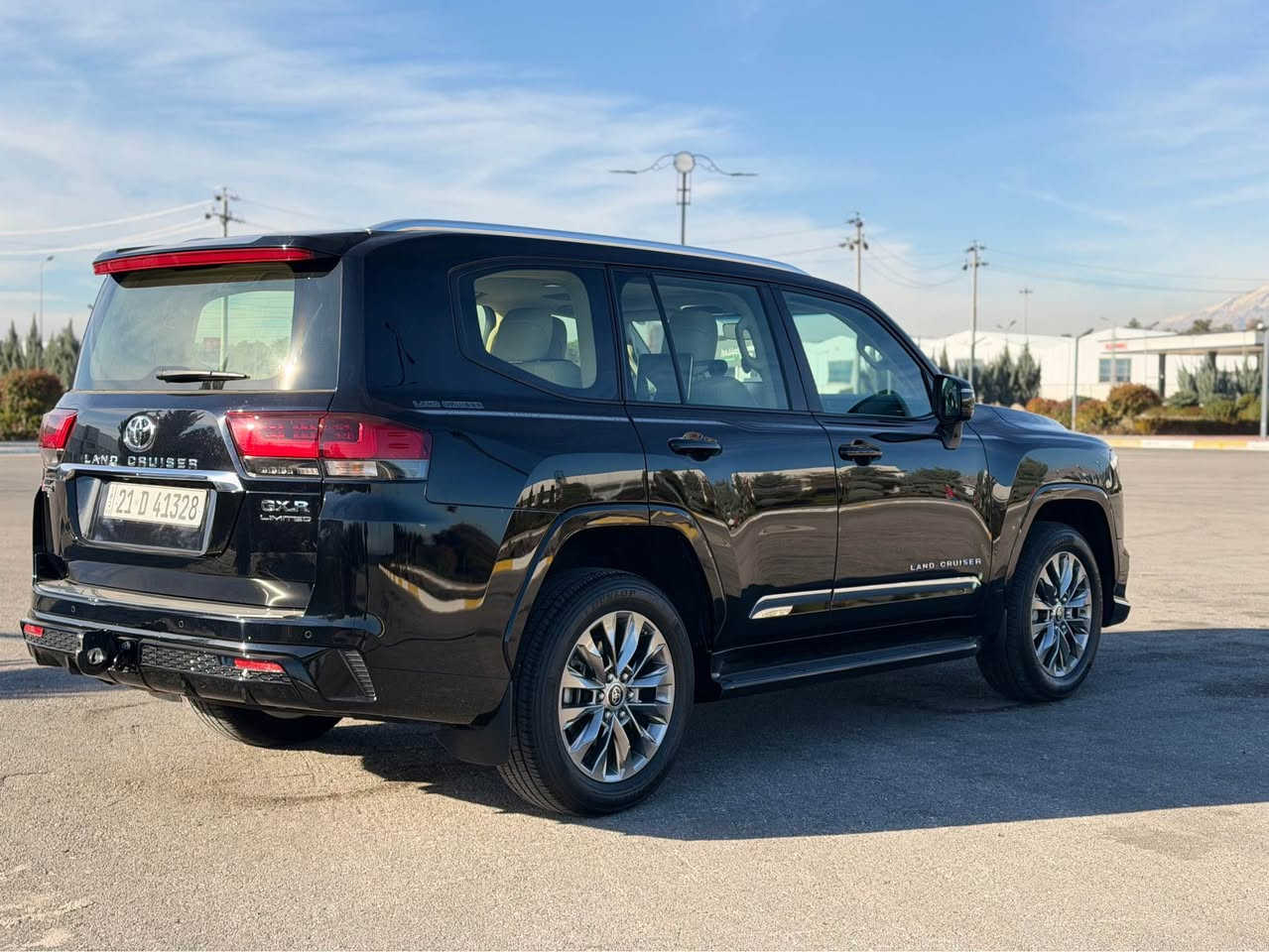 Toyota Land Cruiser / GX.R limited 2023

شەریکەی جیهان
بێ بۆیاخ و لێدران
٤٧ هەزار ڕۆیشتوە 

سلاید
٤ کامێرا
سەلاجە
کوشن کارەبا و تەبرید
٣ شاشە
لیدی پێش و دوا

سعری ٧٢٥ گەڵا 

*********** السليمانية, العراق
