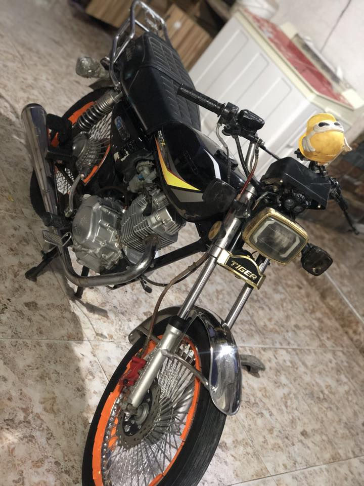 سلام عليكم ماطور للبيع سونيك 4كير مامفتوح الصوت لا صرف موديل 25سعره 475رقم موبايل ‭0787 763 7458‬
