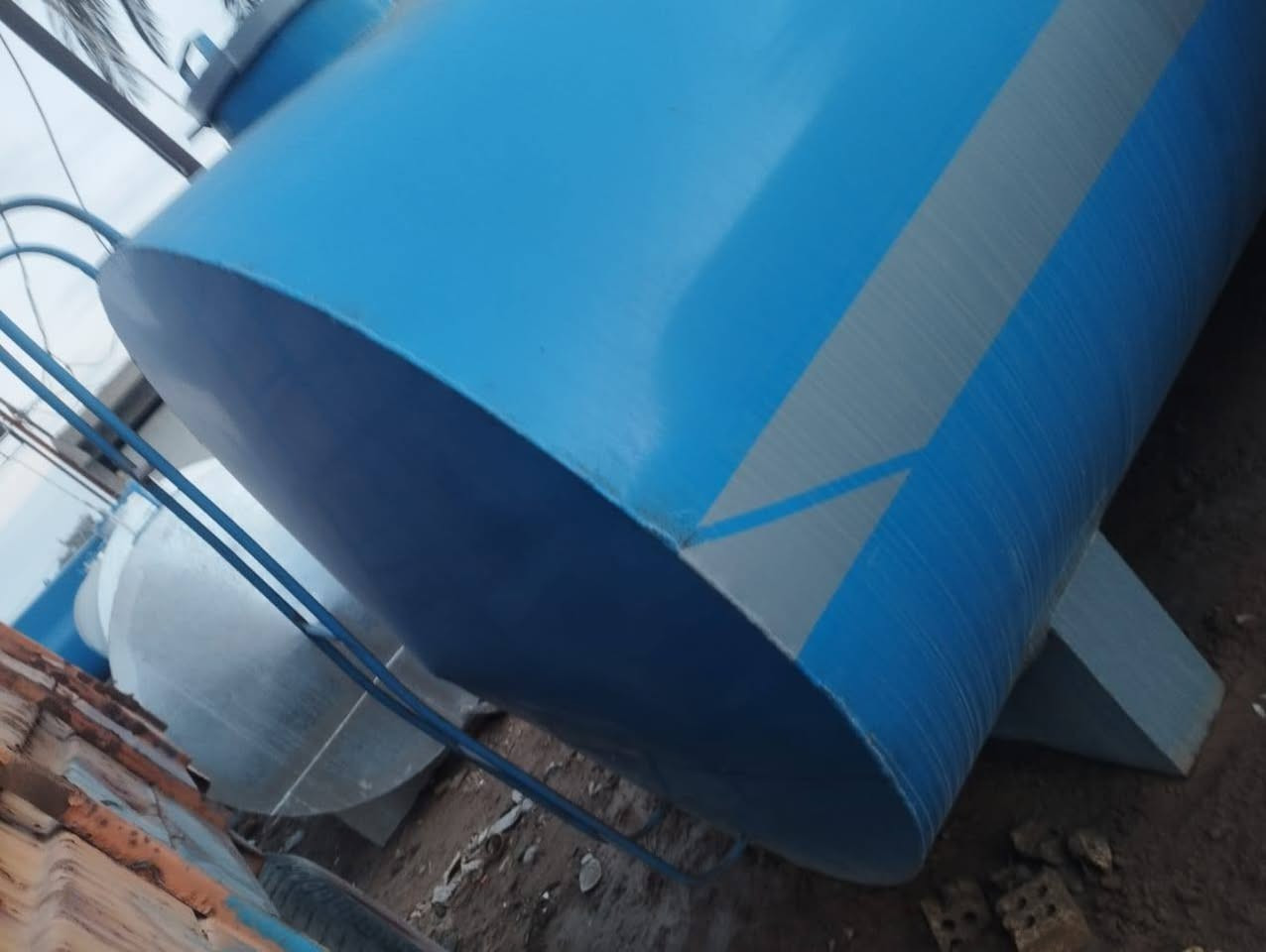 تانكيات خزن لبيع سعه ١٠الف و٥الف هاتف ***********
