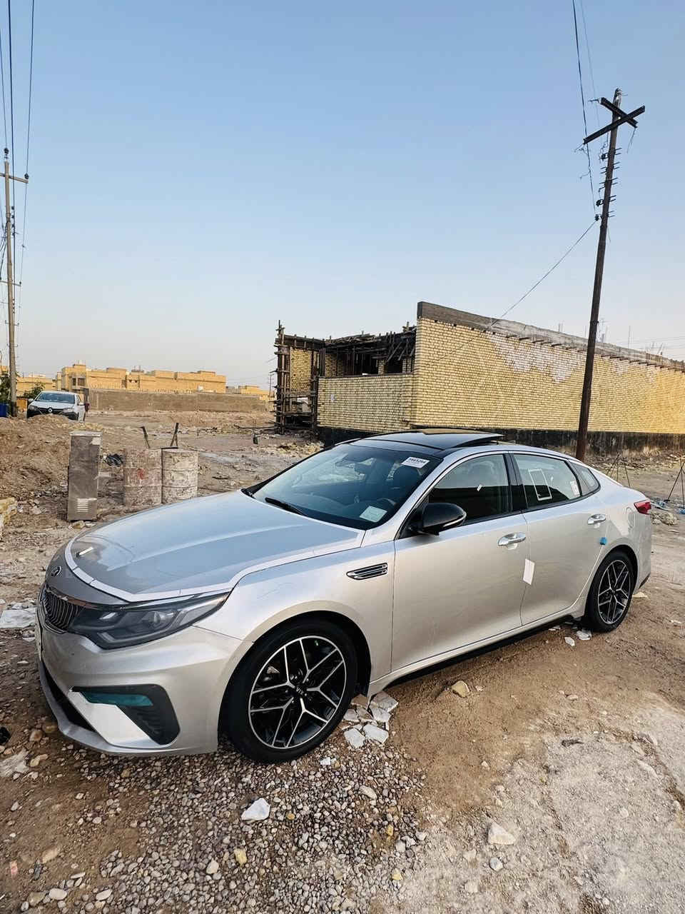 السلام عليكم
 
كيا اوبتيما  VIP 2020 فول مواصفات 
للأخير 
بانوراما 
بصمة تشغيل. رادارات امامي خلفي 
كامرة خلفية  360 دوارة 
تدفئة تبريد 
تدفئة سترين وبلكشنات
كشنات جلد اسود
كرسي كهرباء
شاشة كار بلاي
تحكم ستيرن جهتين  
مكينة GDi ع وضع الشركة
گير ما مفتوح شرط
ماشية 65 ألف 
سيارة معوقين بعد ٨ اشهر وتصير حرة 
وكالة ثاني يوم 
حادثها جاملغ وبنيد جه العبري واصل للفخذة 

(السعر 133)مع مجال بسيط 

مكاني ناصرية مركز. 
***********
