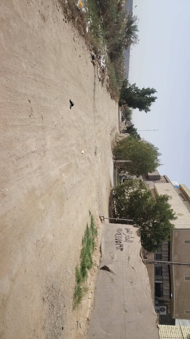 #السلام عليكم @إشارة @إشارة 
#نزل من السعر؟ مستعجل على البيع 
#الواجهة 7ونزال 14 البيت فارغ 
#دار للبيع خلف جامعه فريحة بحي تلعفر المساحة 100م #بناء طابوق طابقين اطابق الثاني ماكامل هيكل غرفتين واستقبال وصالة ومطبغ ومنور وصحيات ركن قريب على شارع الزوار شوارع عريضة خدمات ماء كهرباء مولدخط ذهبي مجاري يبعد عن الامام 40كيلو وعن الشارع خدمات 
محلات صيدلية عيادات 500تصعدالاملم  #السعر #60وبي مجال قليل اي استفسار اتصل على مراوس بلمدرسي قطعة بيت حسب القناعة ماانطي فرق 
#للرقم***********
