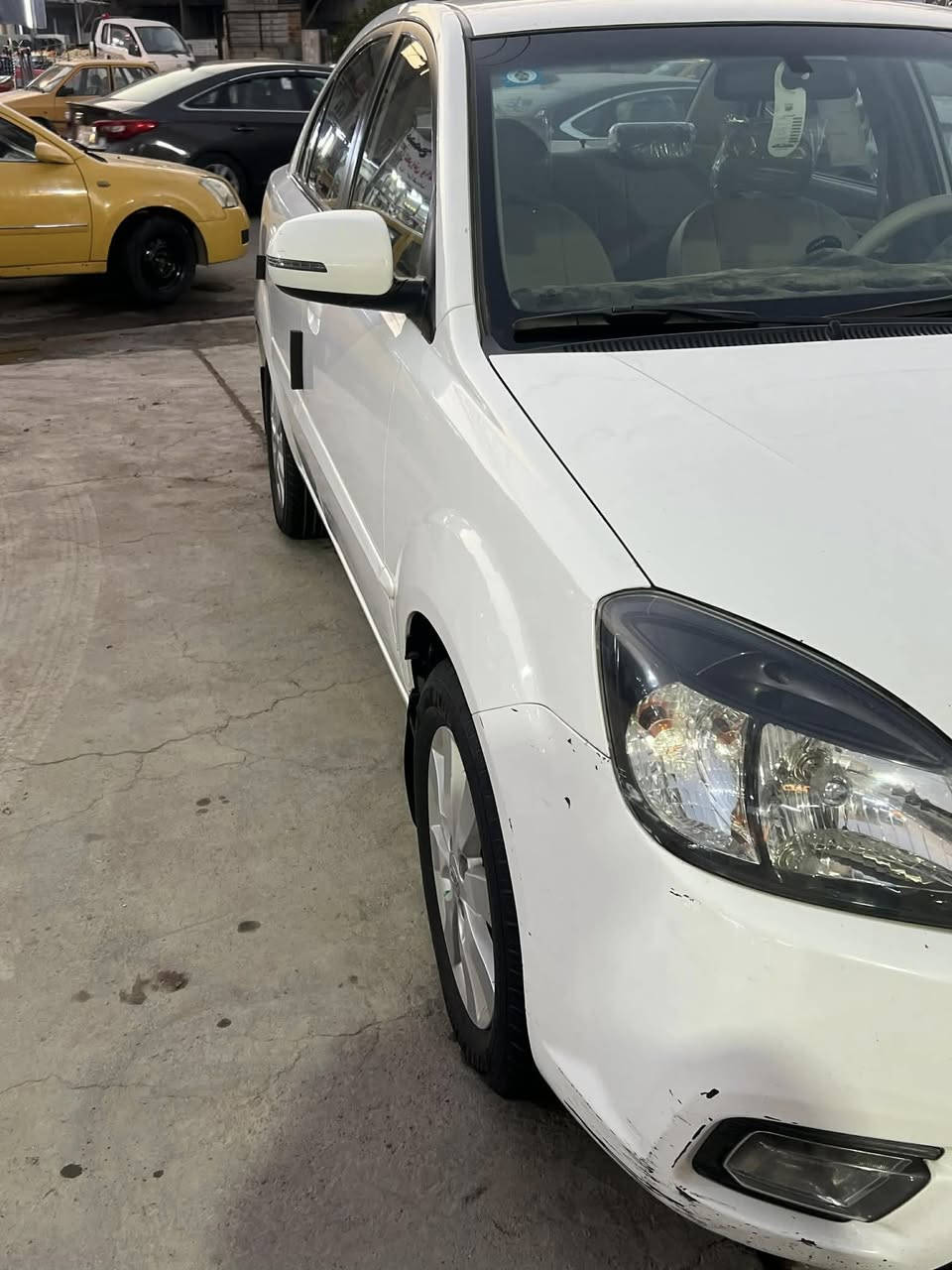 السلام وعليكم كيا ريو 2012 مكفوله كفاله عامه من الظربه والصبغ حتى الدعميات بيهه بارد اربع اصباع بلجاملغ الخلفي يم البكلات عكس السايق محرك 1600 تبريد شغال كهربائيات كلهه شغاله تم تاير باتري جديد تواخل مدوشمه جلد والبلاديه هم جديده اي نواقص مابيهه رقم بغداد بسمي هزه جديده السعر 95 وبيهه مجال بسيط مكاني الدوره ***********
