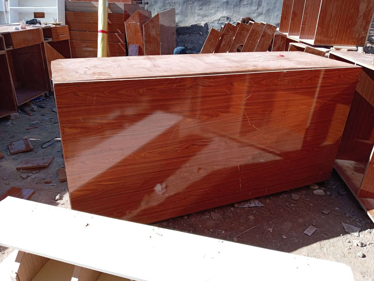 ميوزه ترهم مال محلات وترهم للبيوت مال خزن كله اخو الجديد وقياسات مختلفه والاسعار من 60الف ونازل كميه خير من الله العنوان ناصرية حي الفداء شارع مجمع دبي تنزل بيه رقم الهاتف ***********
