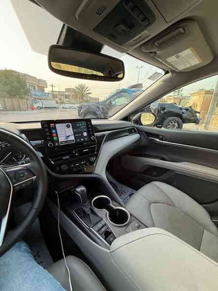 للبيع كامري موديل 23 رقم بغداد فئةً XLE بانزيين ماشية 28 مايل
مواصفات السيارة:-
1- داخل جلد لون بيجي وكراسي الامامية كهرباء 🔱
2-شاشة كبيرة  وحساس خلفي وشحن واير ليس و  نظام كار بلي ودشبول دجتل (مال XSE) 
3-انارة بالدشبول وبالدوسات ولايت وبگ لايت مال XSE 🔱
4- نظام اوتو هولد و 3 انظمة قيادة ورادار امي وجانبي وتوقف 🔱ذاتي
5- بصمة تشغيل وبصمة ابواب وتشغيل عن بعد 🔱

الضرر:-🔱
تبديل  وصبغ جاملغ وباب بلاديات (صور الحادث ضمن الصور) 
السيارة بيها سونار فحص وكامل 🔱

السعر 200 ورقة  وبيها مجال بسيط ⚠️
مكاني بغداد الغزالية *********** ♻️
