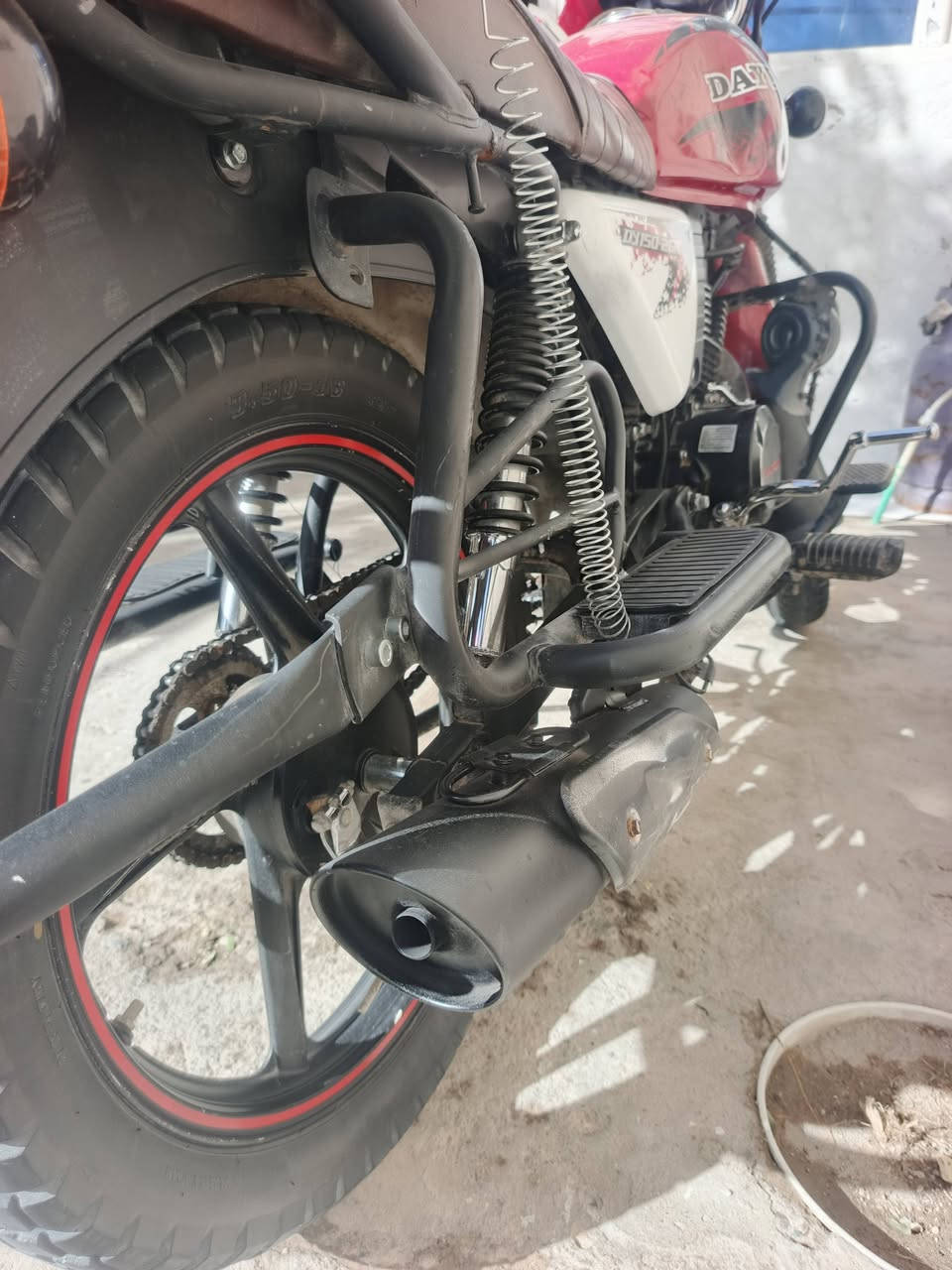 دايون جبلي للبيع موديل 2023 ركبتها طاكه اولاحمها لحيم راصطات أو لحيم درجه أولى ودبلات اشويه بيهن فركه بس اني دااشتغل بيها ما بيها شي بس أريد اعوف الدلفريه وريد أبيعها ولله دراجه خير من الله مكينتها مامفتوحه السعر مليون 500 أو بيها مجال قليل ***********
