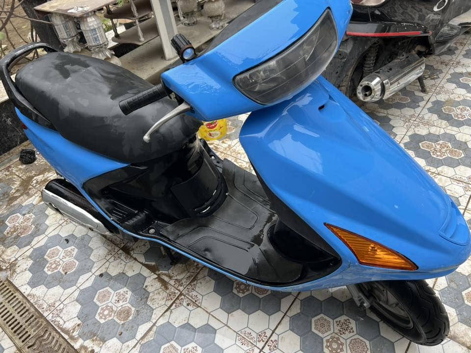 دراجه حاويه للبيع فراشة 
مكفوله من كلشي محرك مامفتوح كهربائيات شغاله 
تشتغل نكره سلف وتشتغل هندر مزوده لايتات فوك الدشبول 
داجه نضيفه 100‎%‎محرك سرعه وصوت ونهضة على شرط 
العنون دوانيه دور النسيج الاتصال على رقم ***********
السعر 650قفل مابيها مجال
