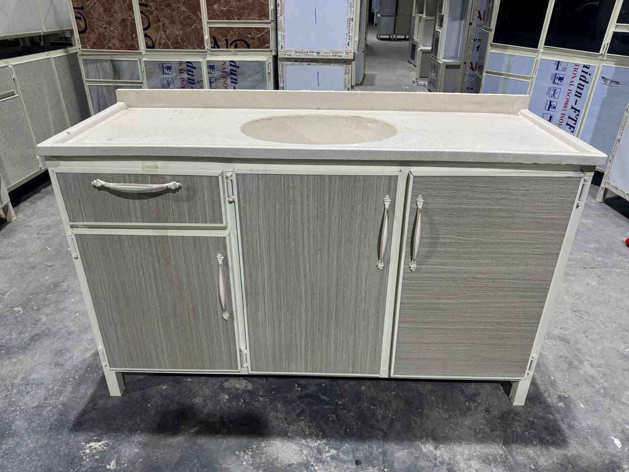 سنك قياس متر ونص المغسله مرمر
السعر 140 الف


**إذا كنت صاحب هذا الإعلان وتريد حذفه لأي سبب، رجاءا أرسل رسالة إلى الدعم الفني**