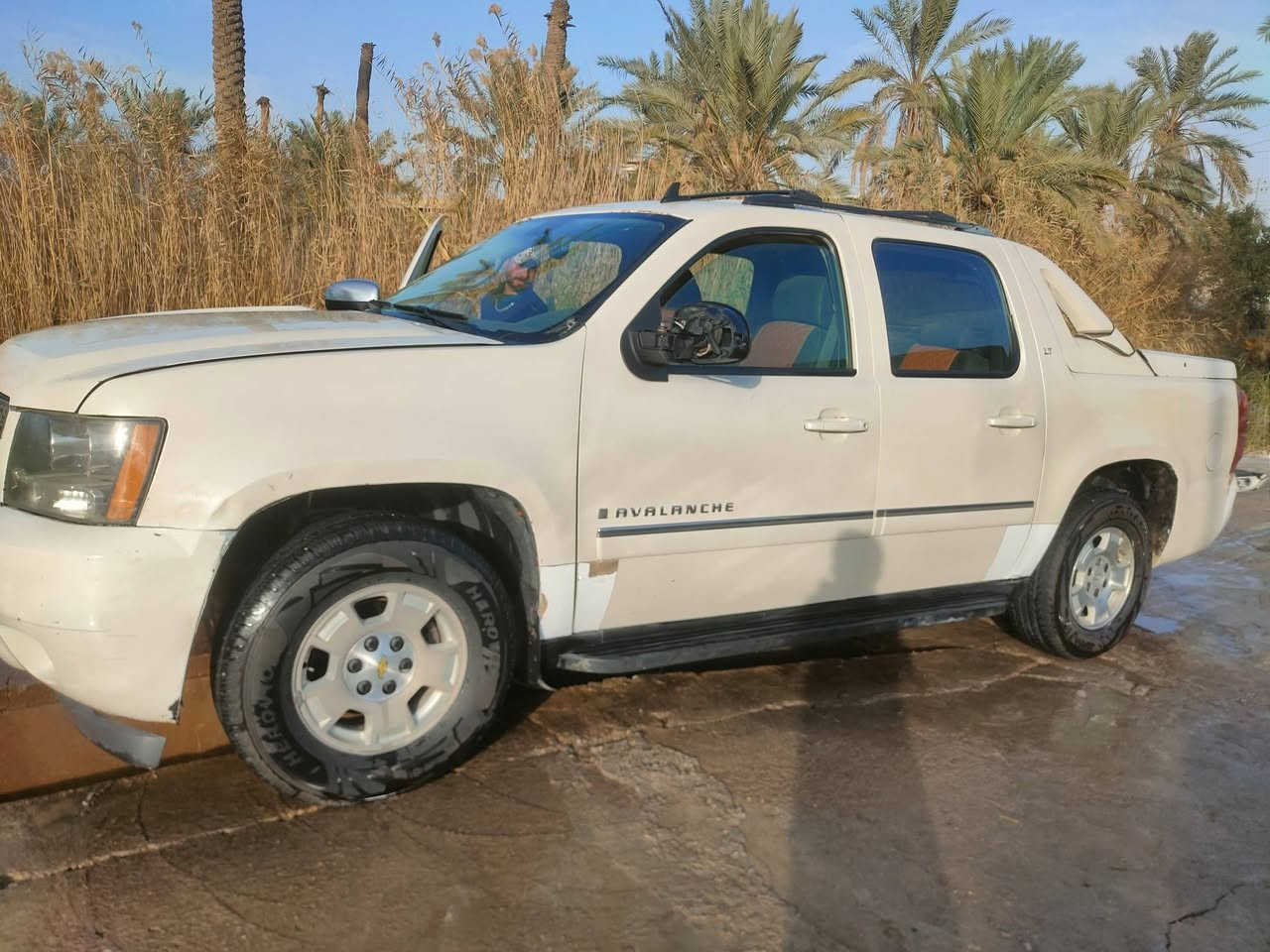 السلام عليكم تاهو افلانج مديل ٩ باسمي رقم انكليزي سعر مناسب الرقم ***********
