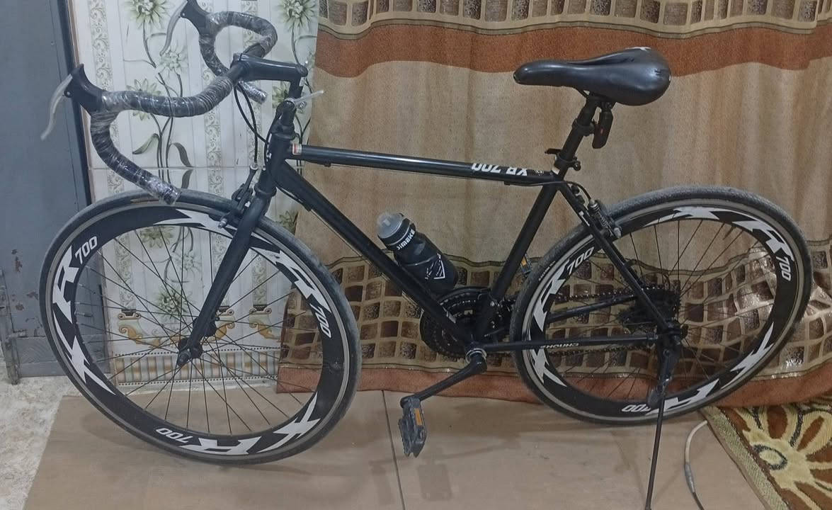 بايسكل للبيع مثل متشوف بعينك 
السعر190وبي مجال 
البصره...الحيانيانيه 
لتواصل والاستفسار
***********واتساب
