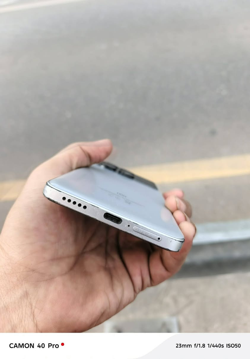 بوكو اكس 6 برو 5g
جهاز كلو شرط فقط
السماعه الخرجيه من تعلي الصوت بيها جزه 

ذاكره 512
رام 12 
بوبجي 120 فريم 

مراوسه او بيع
السعر 250 وبي مجال


**إذا كنت صاحب هذا الإعلان وتريد حذفه لأي سبب، رجاءا أرسل رسالة إلى الدعم الفني**