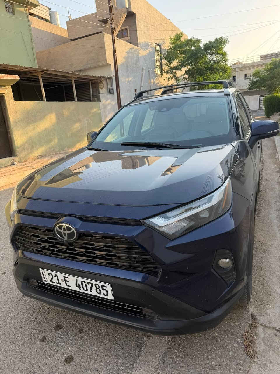 للبيع الشراي يتصل راف فور 2023 xle بريمي يعني اعلى فئة ومواصفات السيارة مفوله مواصفات فوووول فووول 

بيها جاملغ مبدل بلادي وبونيد صبغ ومعجون 
والجاملغ الثاني مبدل هم بلادي بدون ضرر فقط بي شخط ومبدل للجمالية فقط سونار موجود 

الشراي يتصل 
***********
